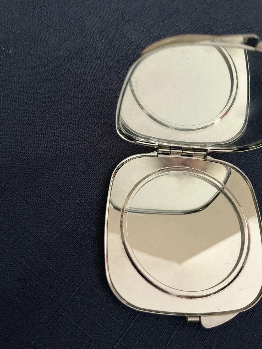Vintage-Style Faux Jeweled Compact Mirror Case.